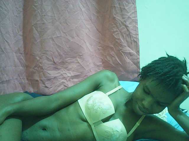 Beautyviny2 live cam on BongaCams