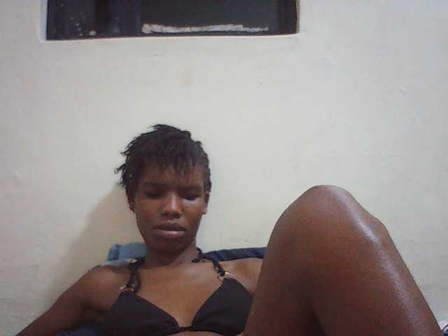 Beautyviny2 live cam on BongaCams