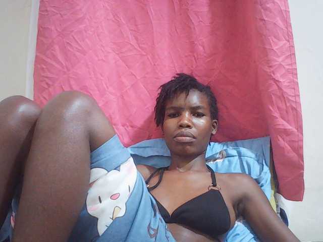 Beautyviny2 live cam on BongaCams
