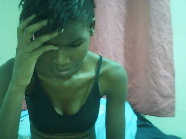Beautyviny2 live cam on BongaCams
