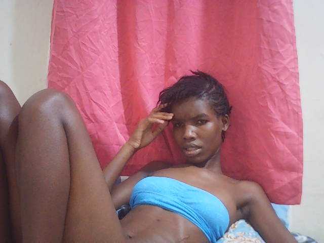 Beautyviny2 live cam on BongaCams