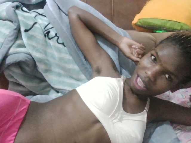 Beautyviny2 live cam on BongaCams