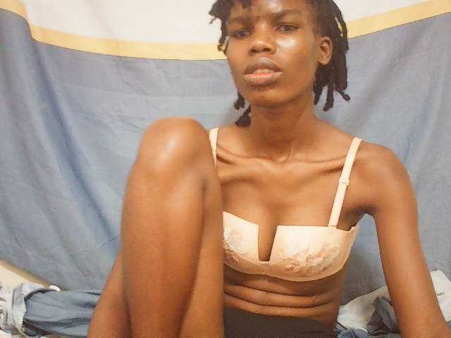 Beautyviny2 live cam on BongaCams