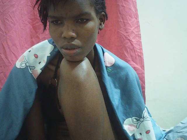 Beautyviny2 live cam on BongaCams