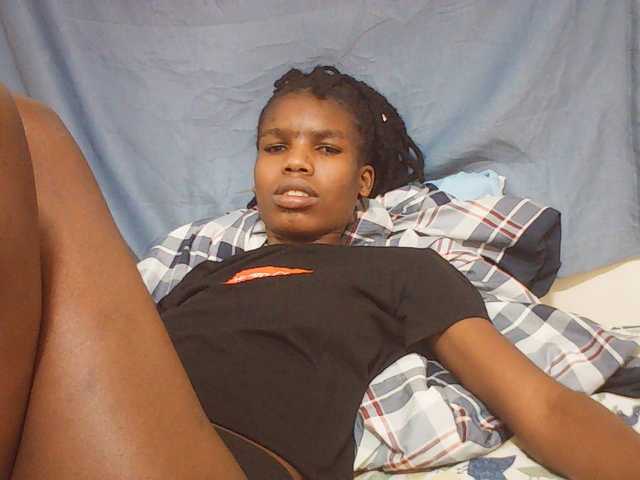 Beautyviny2 live cam on BongaCams