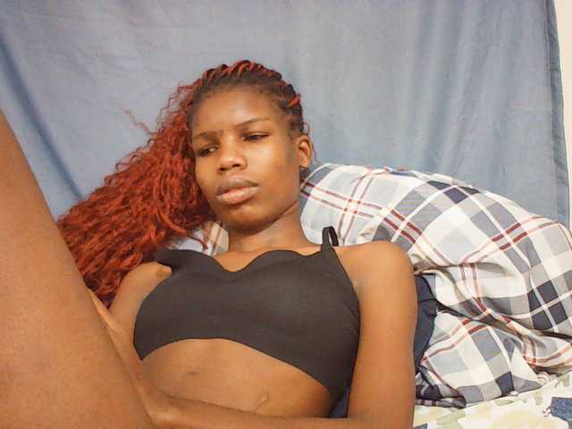 Beautyviny2 live cam on BongaCams