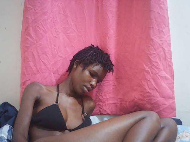 Beautyviny2 live cam on BongaCams