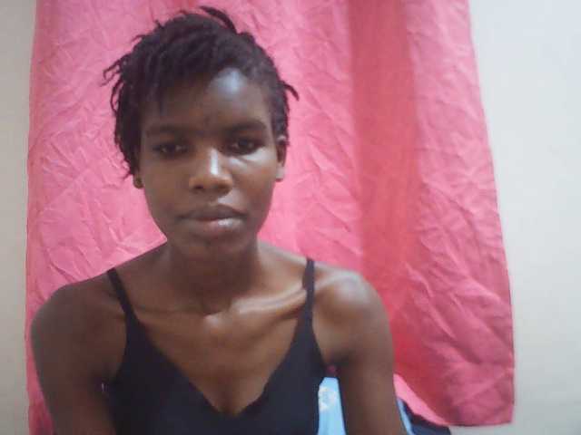 Beautyviny2 live cam on BongaCams