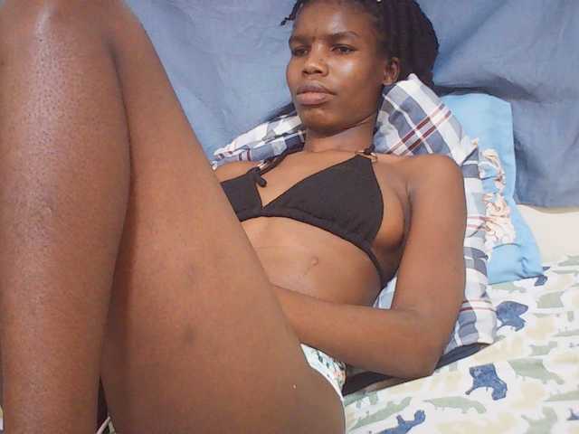 Beautyviny2 live cam on BongaCams
