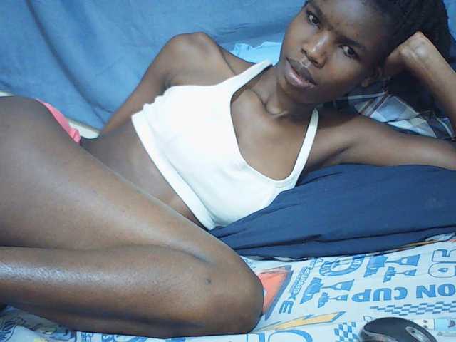 Beautyviny2 live cam on BongaCams