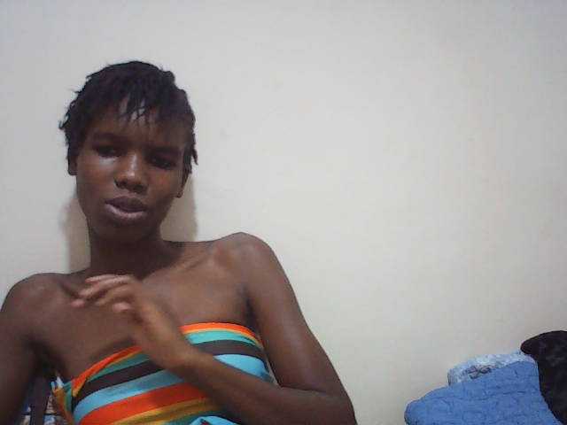 Beautyviny2 live cam on BongaCams