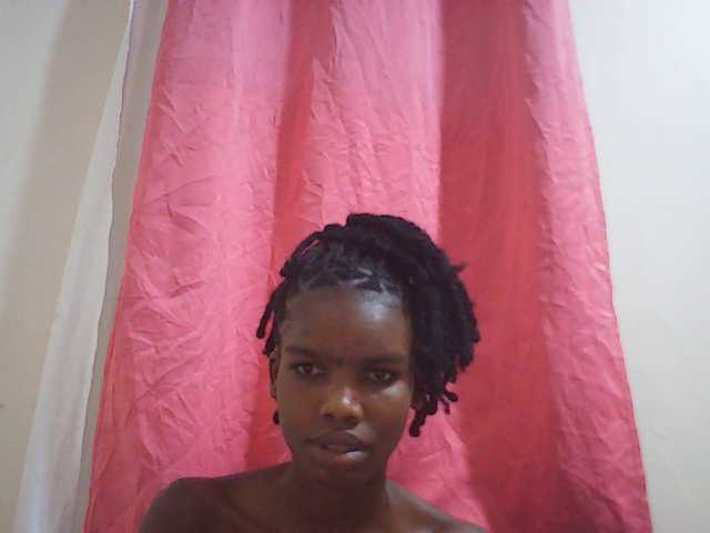 Beautyviny2 live cam on BongaCams