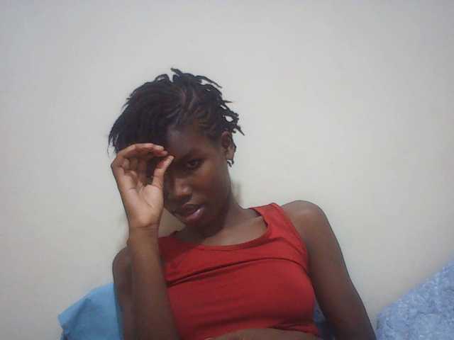 Beautyviny2 live cam on BongaCams