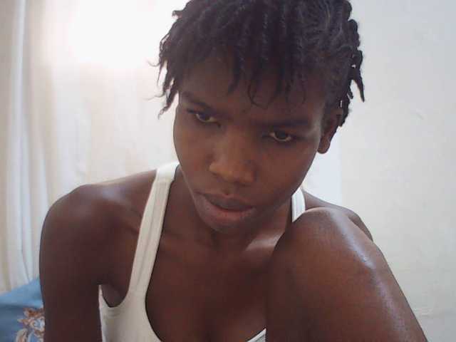 Beautyviny2 live cam on BongaCams