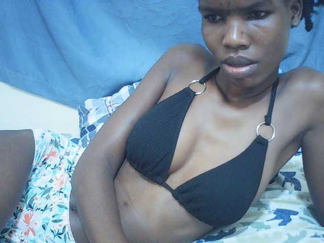 Beautyviny2 live cam on BongaCams