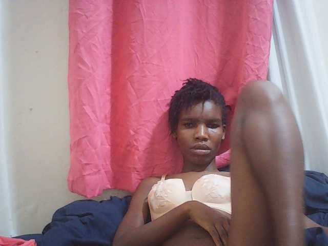 Beautyviny2 live cam on BongaCams
