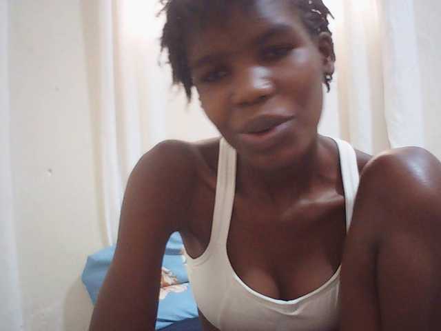 Beautyviny2 live cam on BongaCams