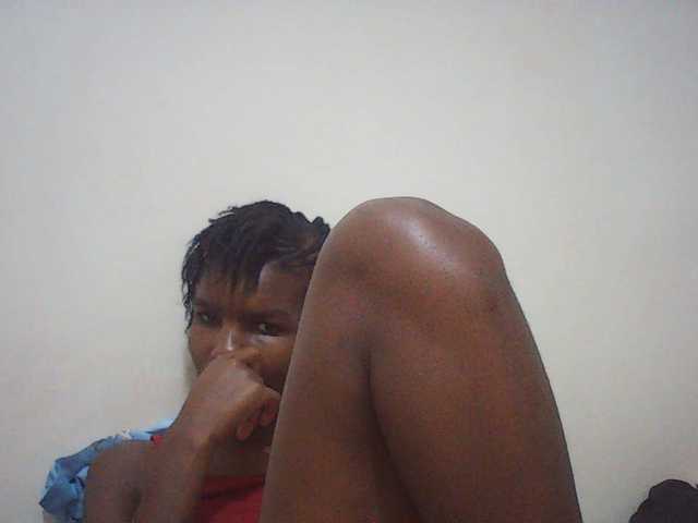 Beautyviny2 live cam on BongaCams