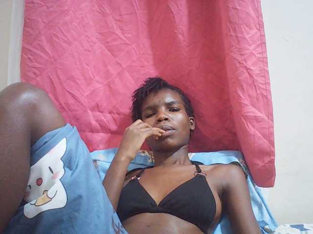 Beautyviny2 live cam on BongaCams