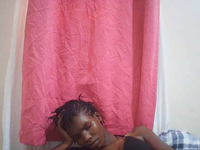 Beautyviny2 live cam on BongaCams