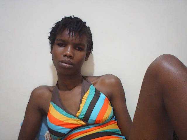 Beautyviny2 live cam on BongaCams