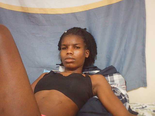 Beautyviny2 live cam on BongaCams