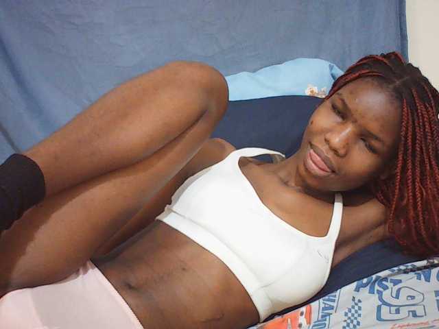 Beautyviny2 live cam on BongaCams