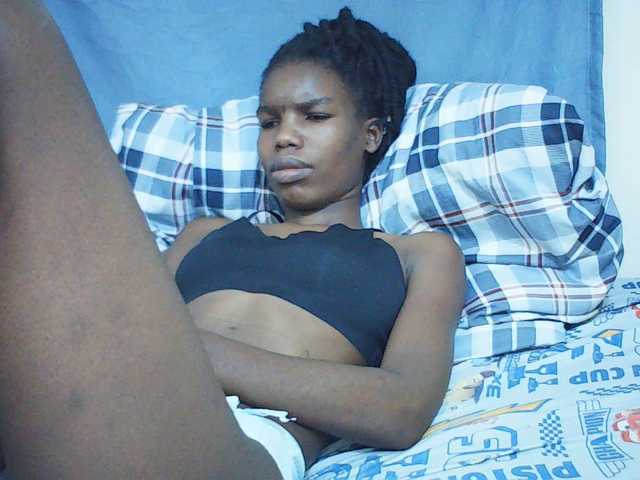 Beautyviny2 live cam on BongaCams