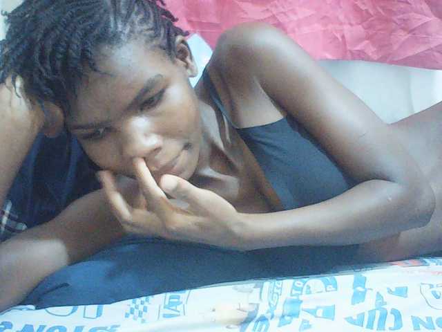 Beautyviny2 live cam on BongaCams