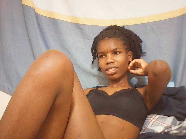 Beautyviny2 live cam on BongaCams