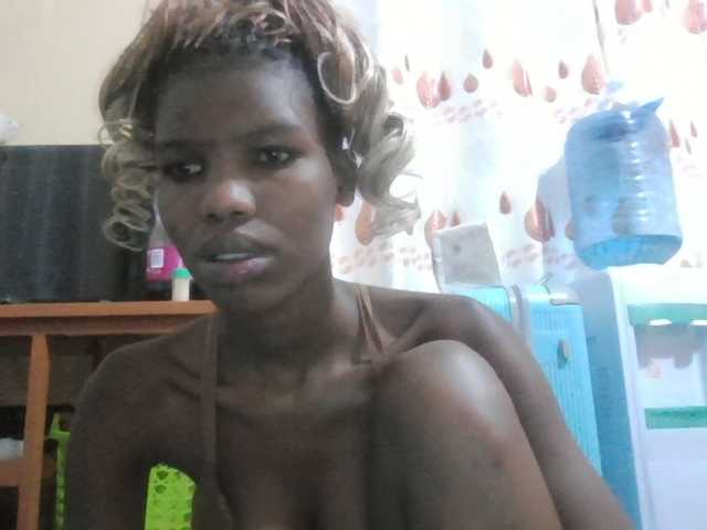 Beautyviny2 live cam on BongaCams