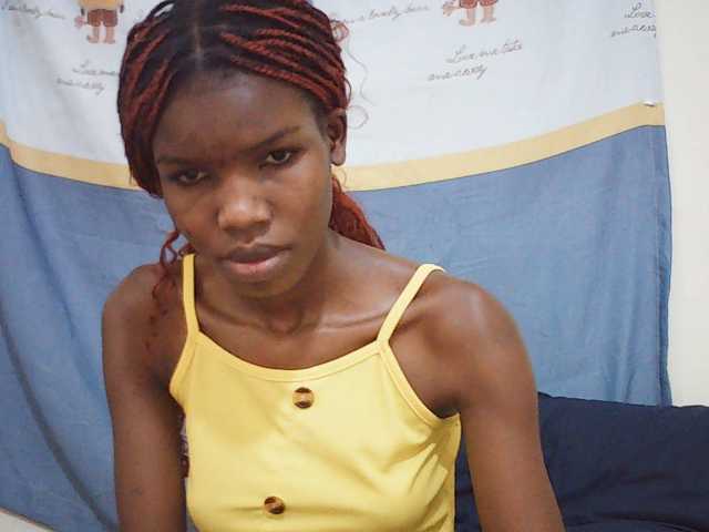Beautyviny2 live cam on BongaCams