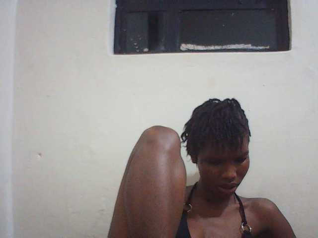 Beautyviny2 live cam on BongaCams