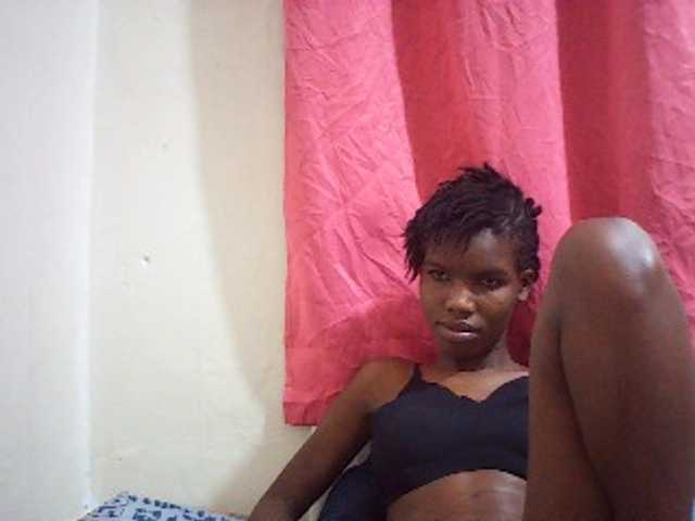 Beautyviny2 live cam on BongaCams