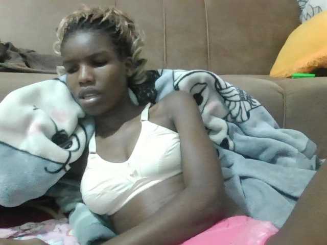 Beautyviny2 live cam on BongaCams