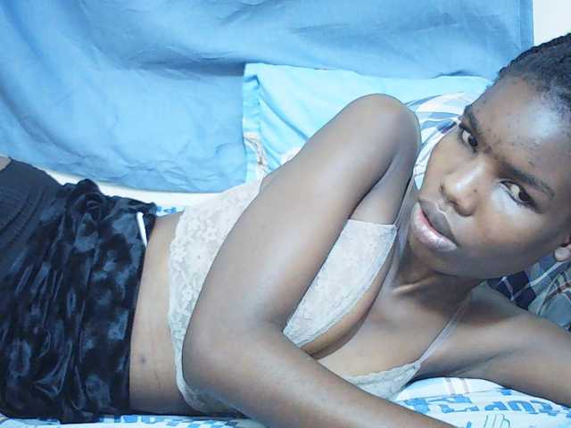 Beautyviny2 live cam on BongaCams