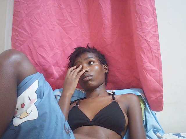 Beautyviny2 live cam on BongaCams