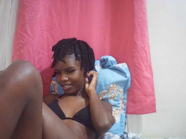 Beautyviny2 live cam on BongaCams