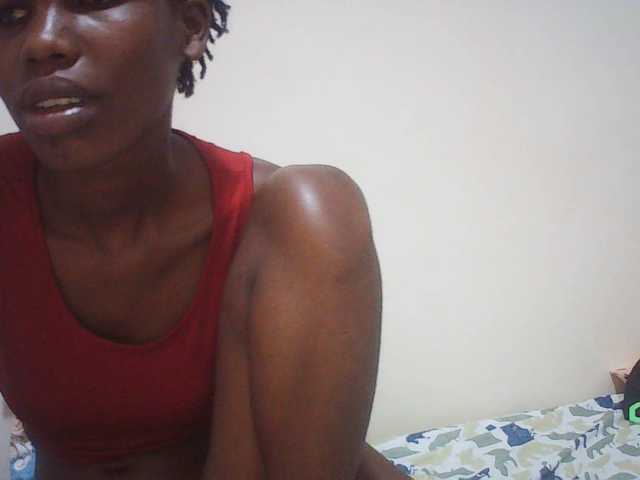 Beautyviny2 live cam on BongaCams