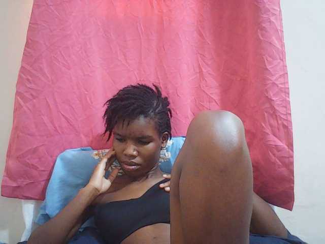 Beautyviny2 live cam on BongaCams