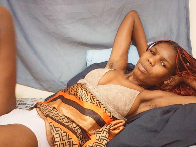 Beautyviny2 live cam on BongaCams