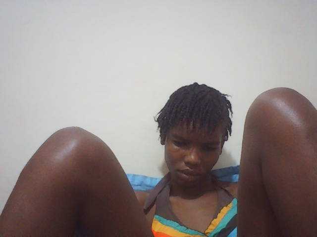 Beautyviny2 live cam on BongaCams
