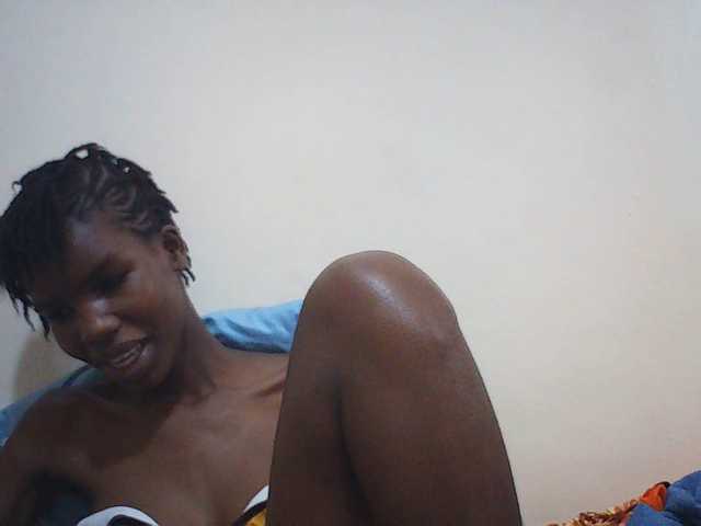 Beautyviny2 live cam on BongaCams
