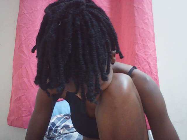 Beautyviny2 live cam on BongaCams