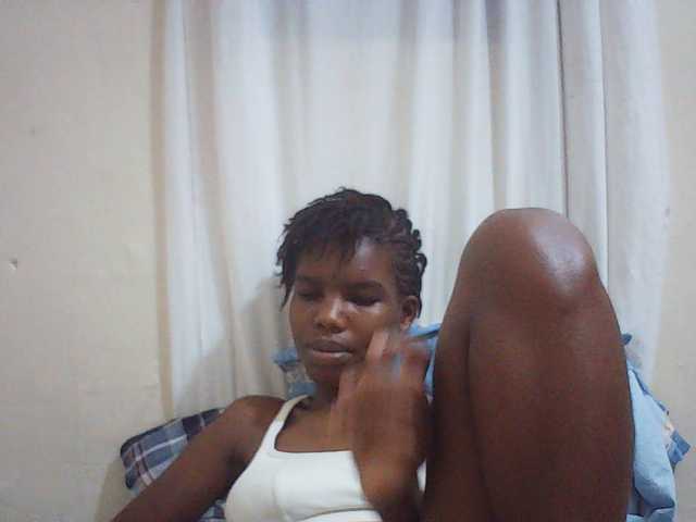Beautyviny2 live cam on BongaCams