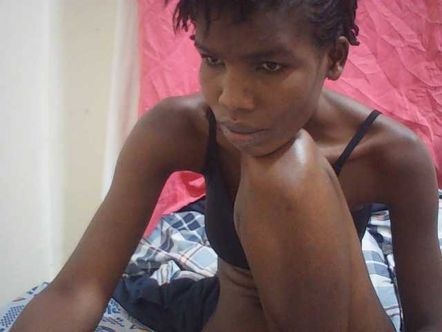 Beautyviny2 live cam on BongaCams