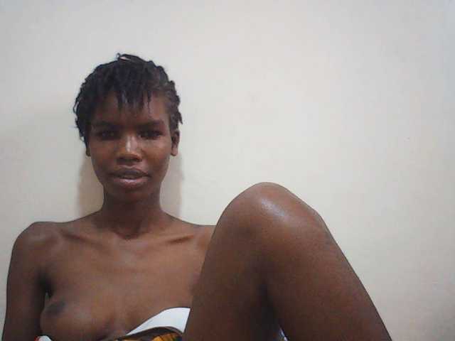 Beautyviny2 live cam on BongaCams