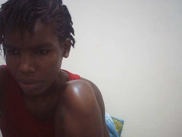 Beautyviny2 live cam on BongaCams