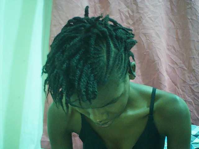 Beautyviny2 live cam on BongaCams