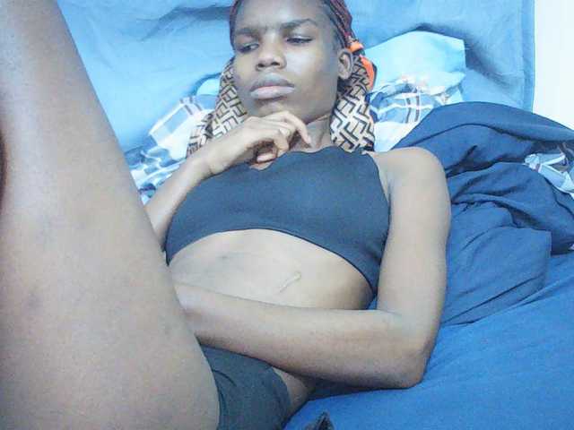Beautyviny2 live cam on BongaCams